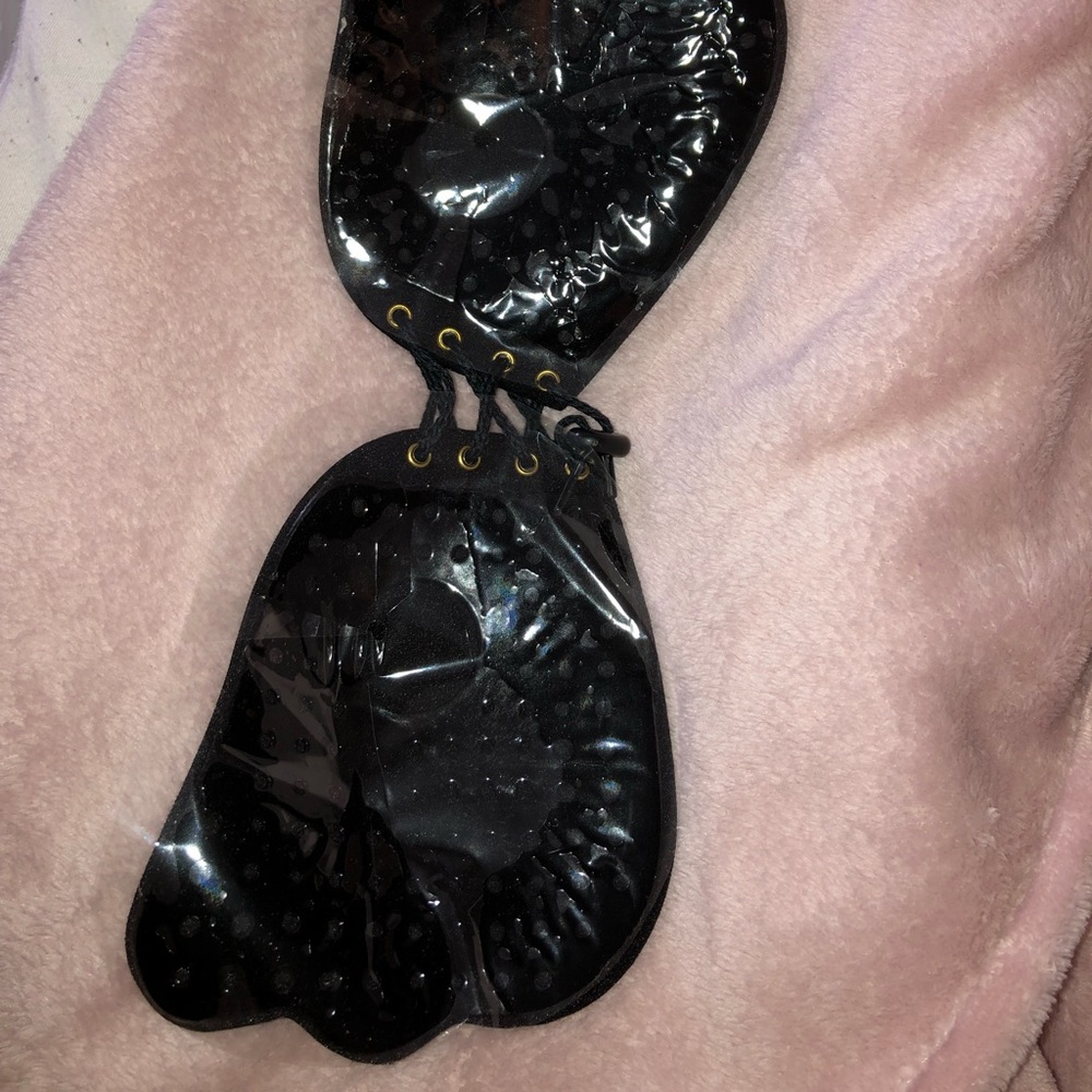 Sticky bra - Picture 2 of 3